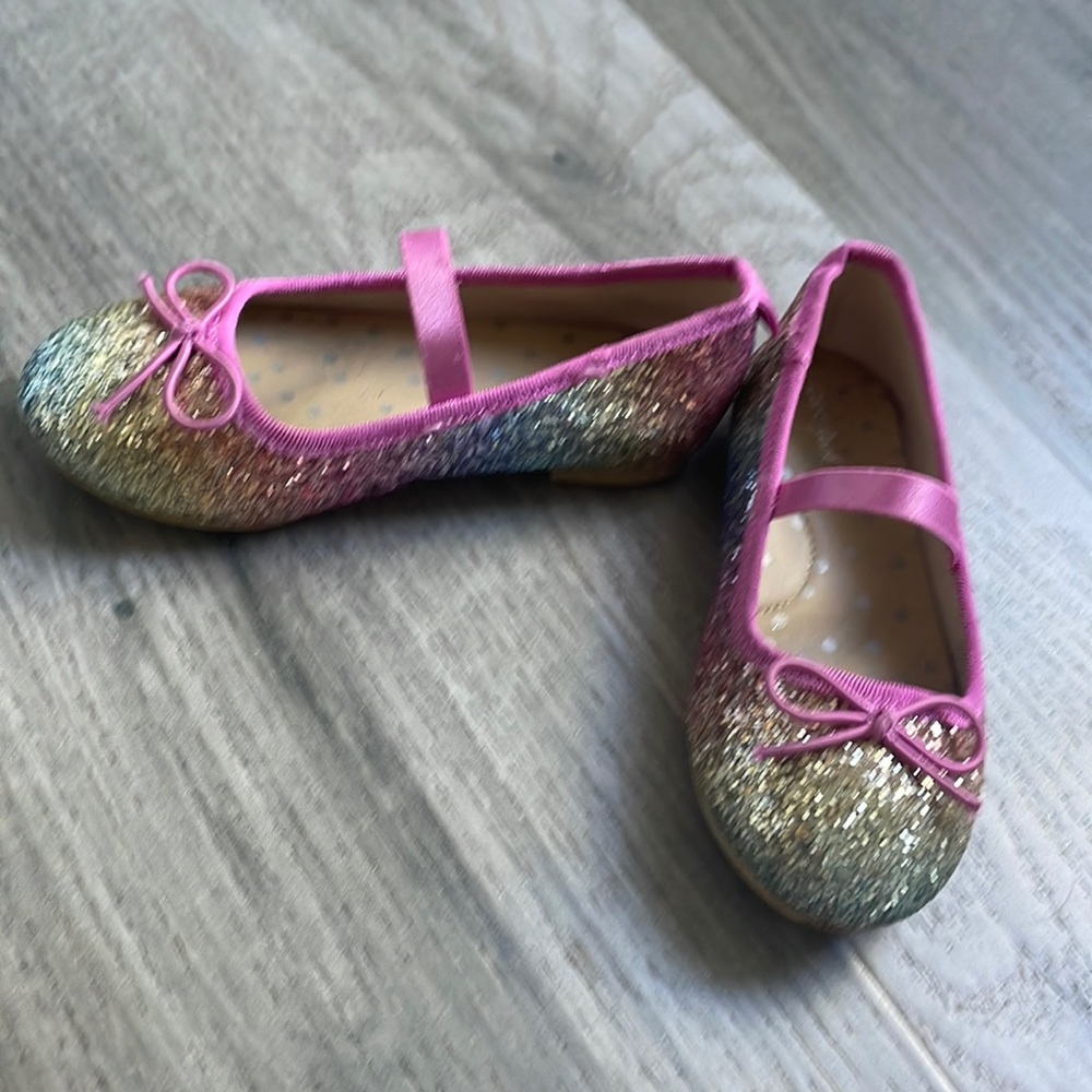 Beautiful toddler shoes! So Sparkly!